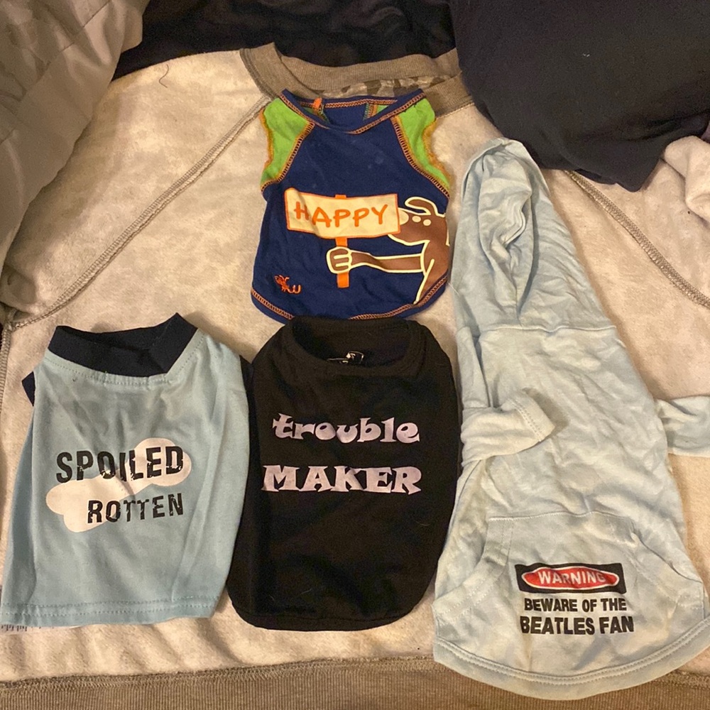 Doggie tees 4 pack